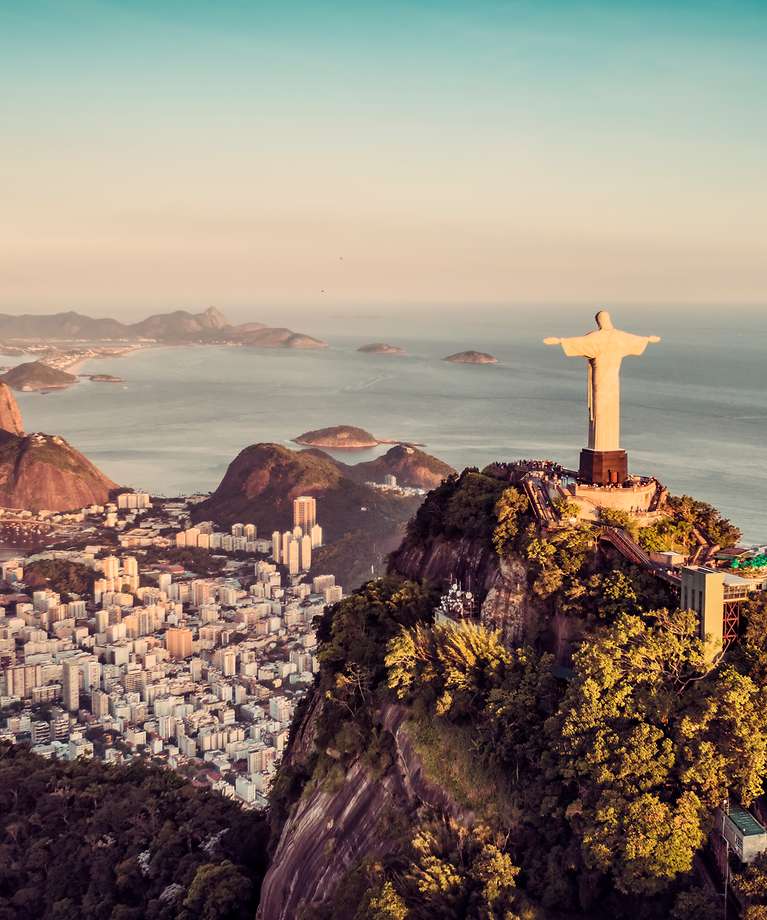Zusehen ist die berühmte Christusstatue in Rio.